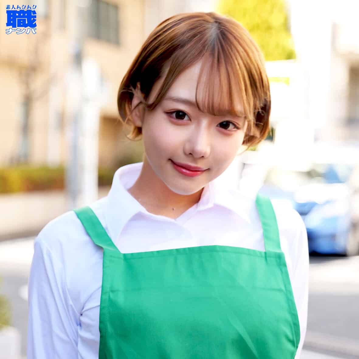 smjs034【有名なコーヒーチェーンの店員さん】浜崎真緒